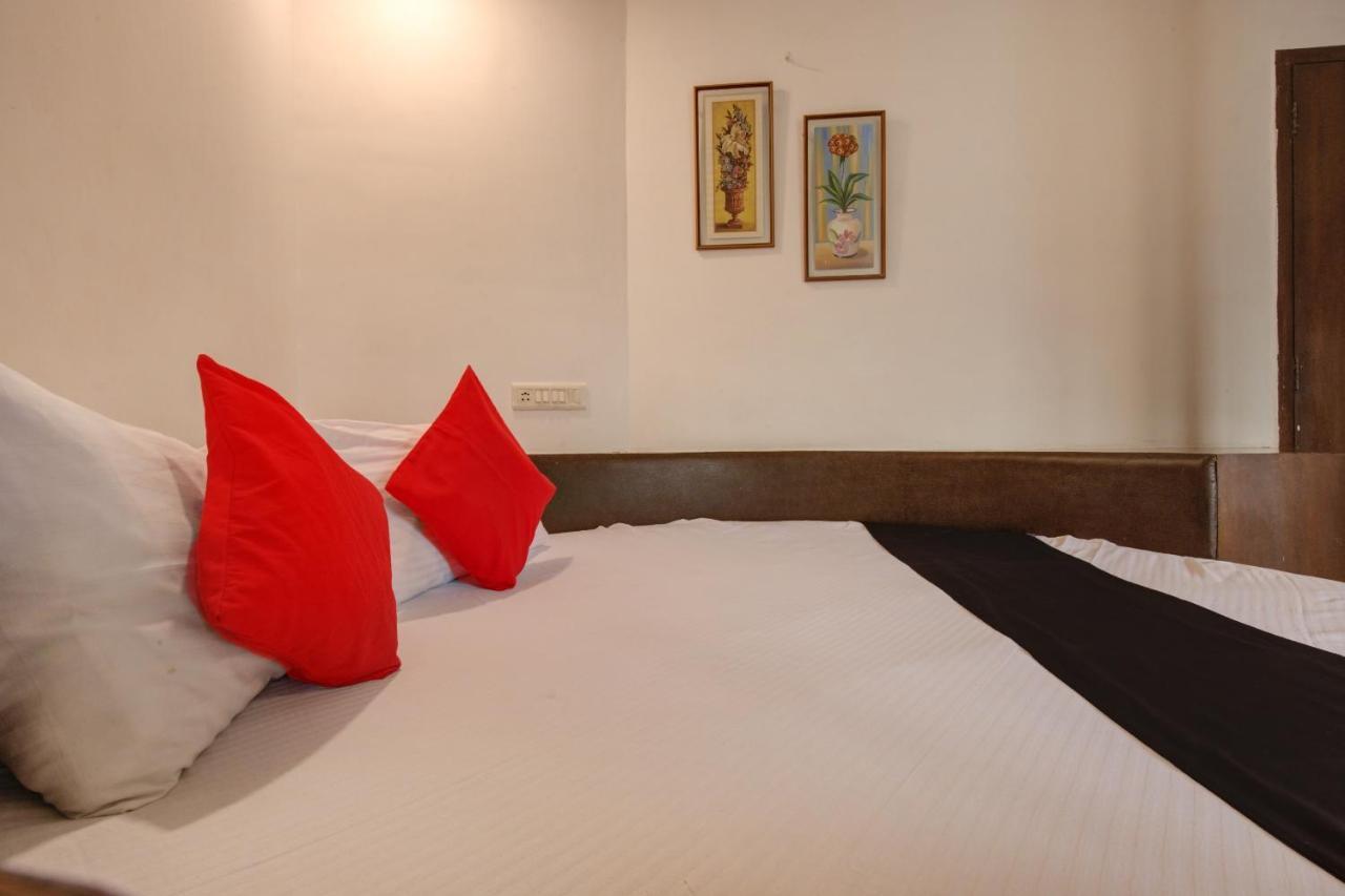 Capital O 77295 Hotel Bansidhar Bhuvan Mumbai  Buitenkant foto