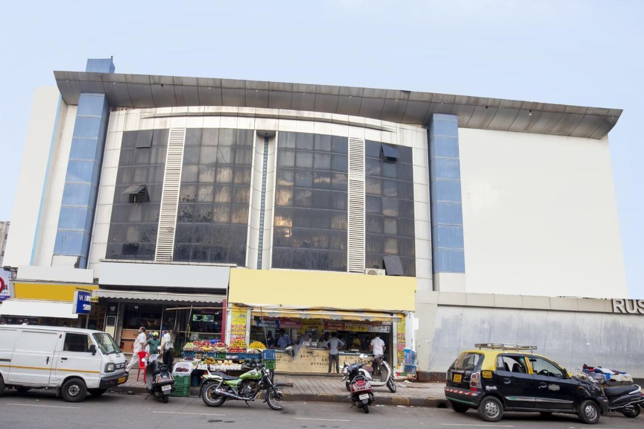 Capital O 77295 Hotel Bansidhar Bhuvan Mumbai  Buitenkant foto