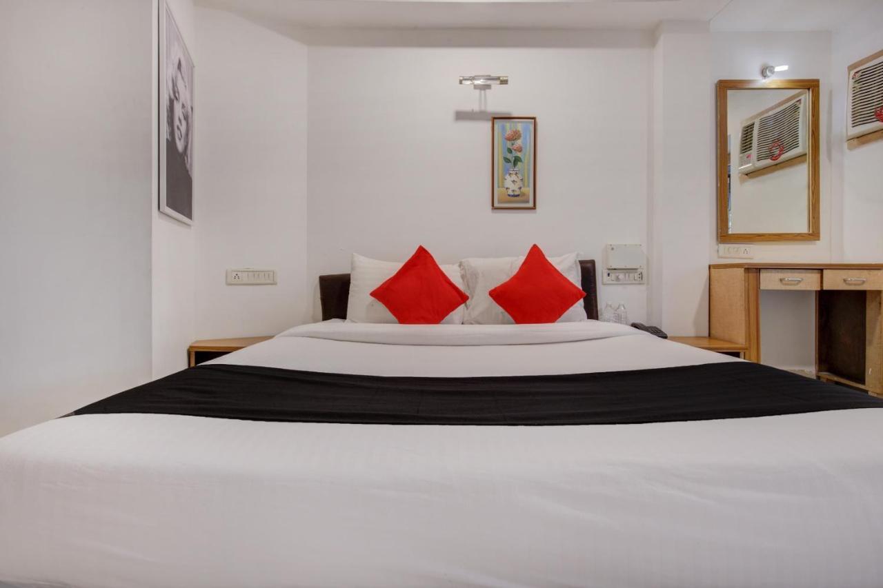 Capital O 77295 Hotel Bansidhar Bhuvan Mumbai  Buitenkant foto