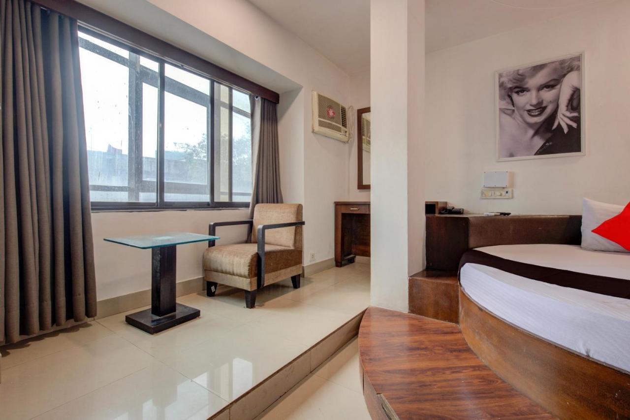 Capital O 77295 Hotel Bansidhar Bhuvan Mumbai  Buitenkant foto
