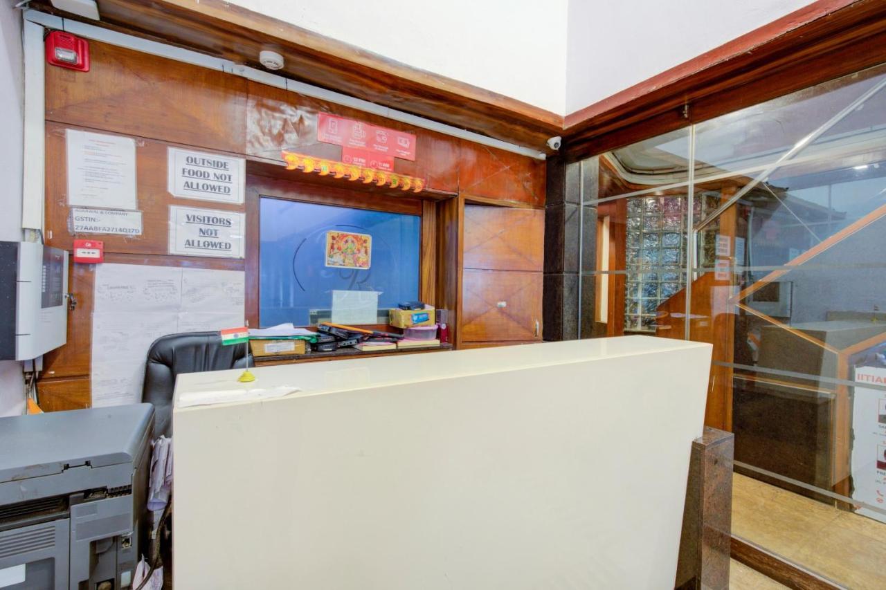 Capital O 77295 Hotel Bansidhar Bhuvan Mumbai  Buitenkant foto