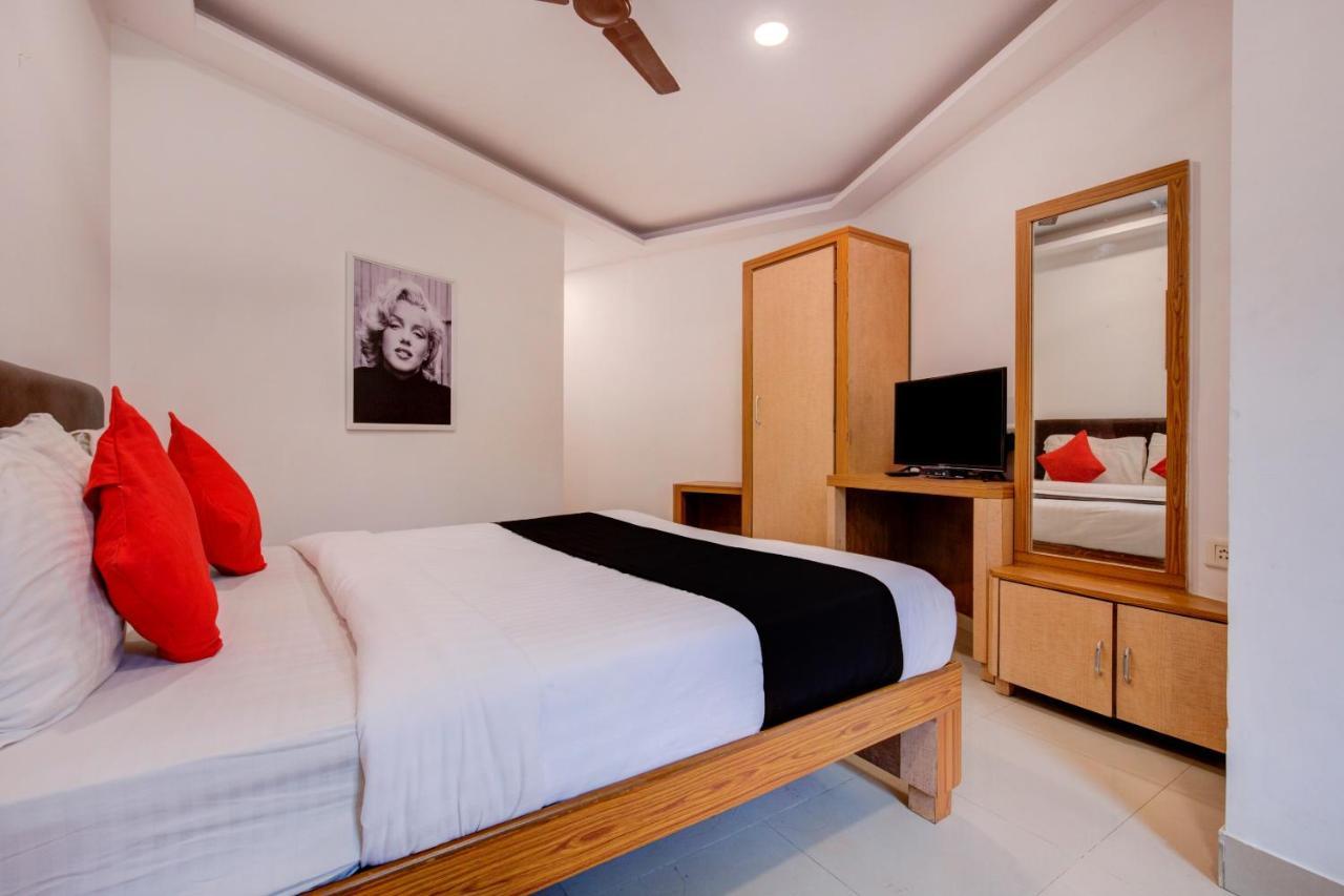 Capital O 77295 Hotel Bansidhar Bhuvan Mumbai  Buitenkant foto