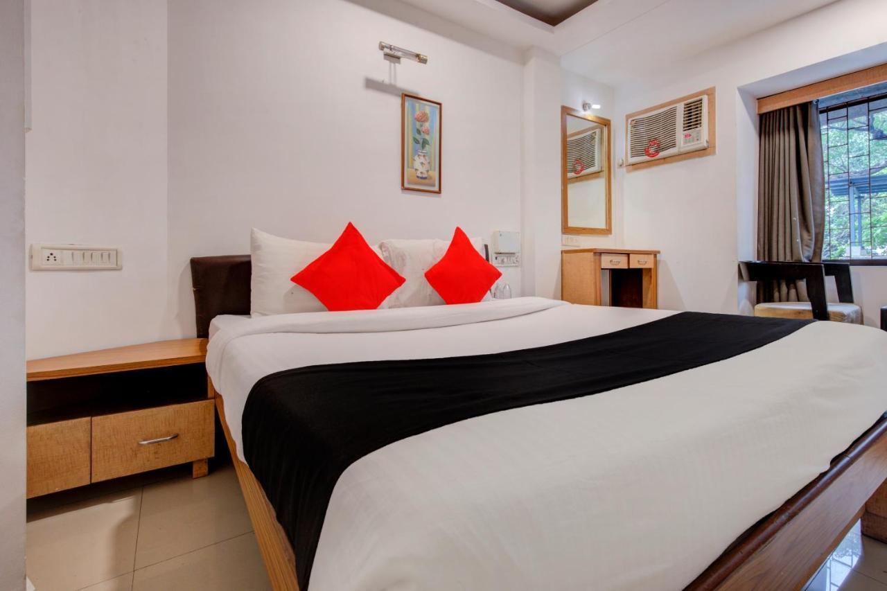 Capital O 77295 Hotel Bansidhar Bhuvan Mumbai  Buitenkant foto